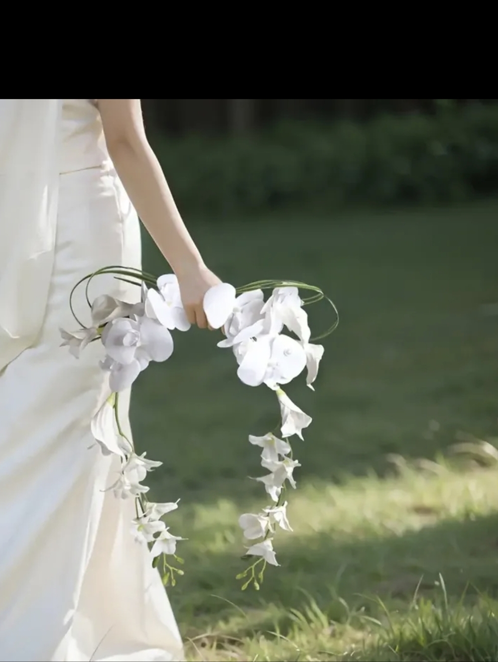Elegant White Bridal Flower Hoop